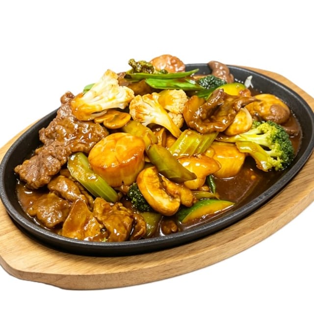 Sizzling Scallops and Beef.