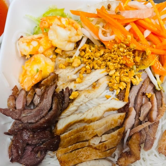 Vietnamese Rice Noodle Bowl.